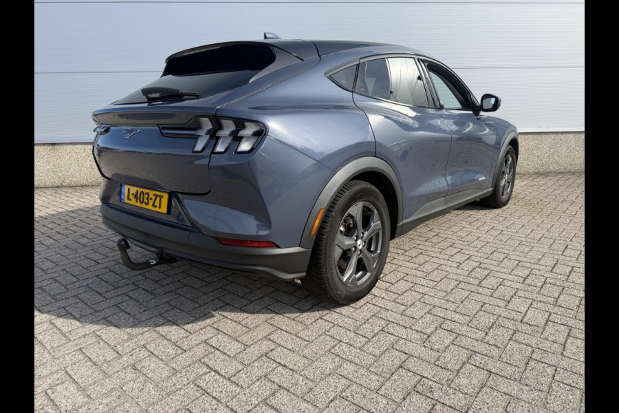 Ford Mustang Mach-E RWD 75 kWh TREKHAAK!