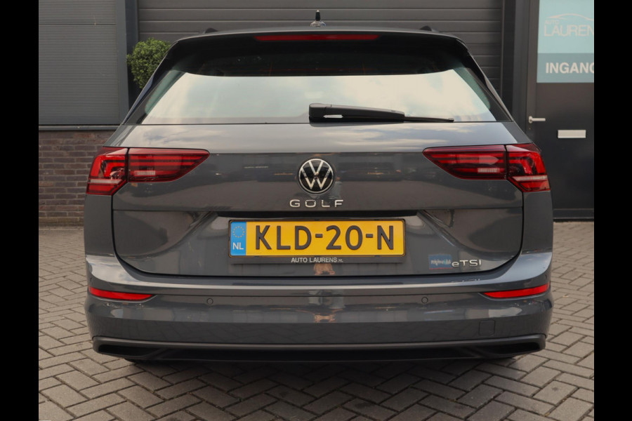 Volkswagen Golf Variant 1.5 eTSI Life Edition | Trekhaak | Black | Stuur en  Stoelverwarming