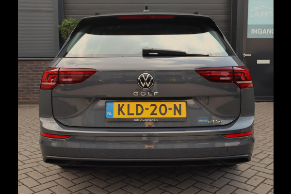 Volkswagen Golf Variant 1.5 eTSI Life Edition | Trekhaak | Black | Stuur en  Stoelverwarming