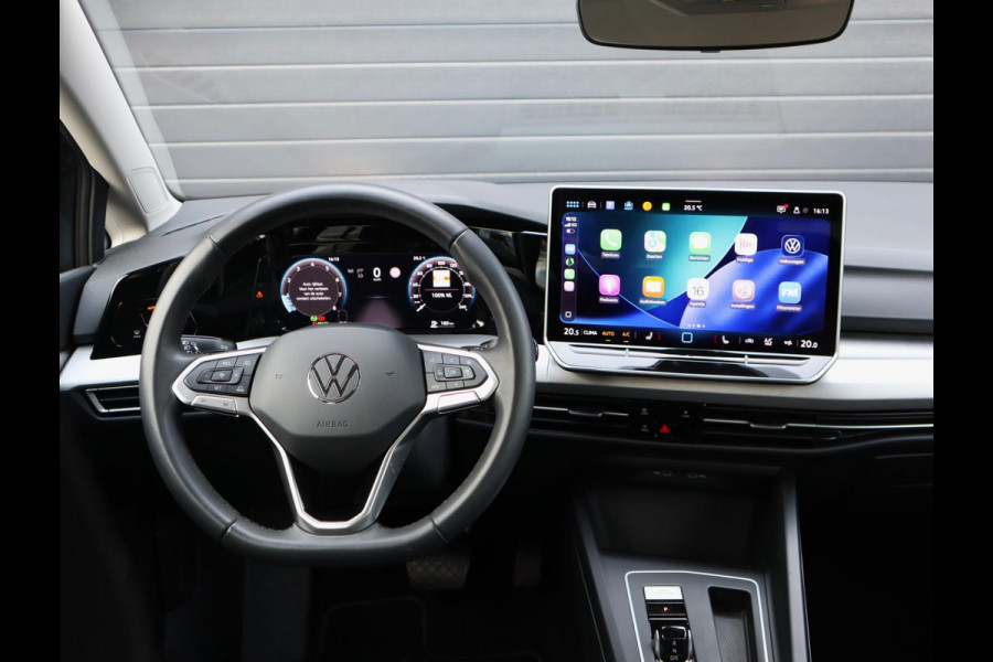 Volkswagen Golf Variant 1.5 eTSI Life Edition | Trekhaak | Black | Stuur en  Stoelverwarming