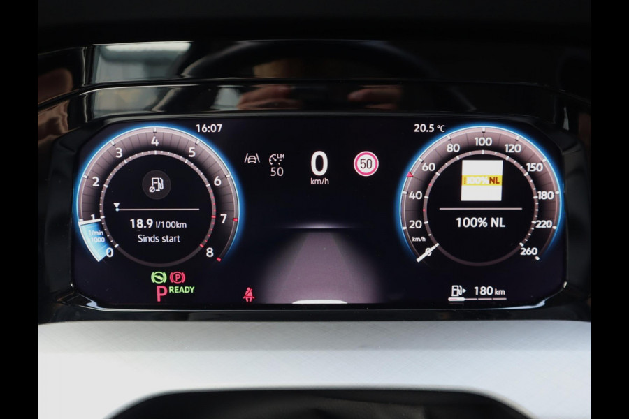 Volkswagen Golf Variant 1.5 eTSI Life Edition | Trekhaak | Black | Stuur en  Stoelverwarming