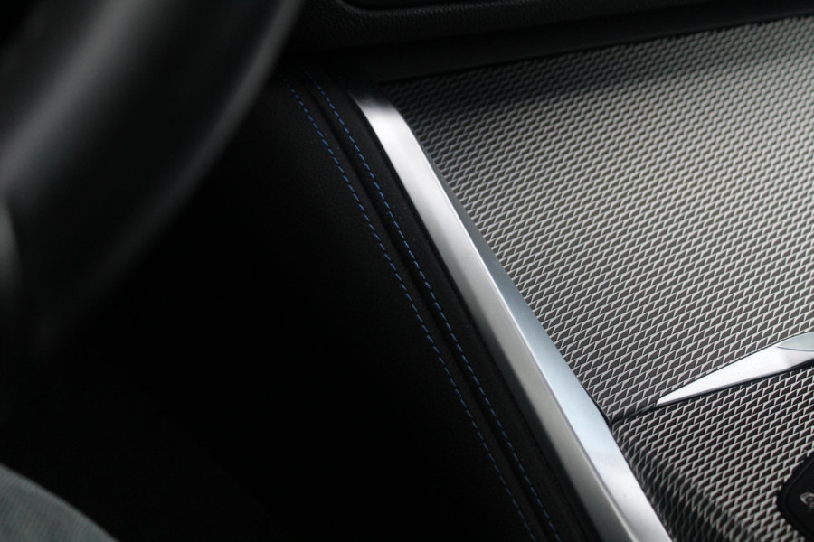 BMW 4 Serie Coupé M440i xDrive M-Sport Pro High Executive | Harman Kardon | 20 Inch | Keyless | Elektrisch verstelbare stoelen