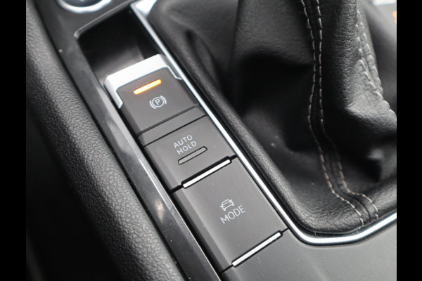 Volkswagen Tiguan 1.4 TSI eHybrid R-Line Business+ | Pano | Camera | Trekhaak