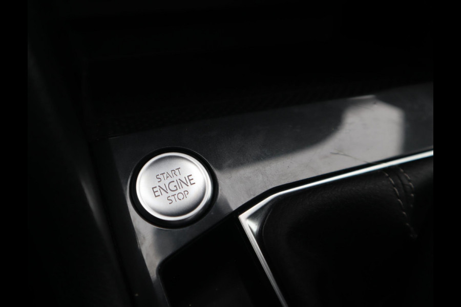 Volkswagen Tiguan 1.4 TSI eHybrid R-Line Business+ | Pano | Camera | Trekhaak