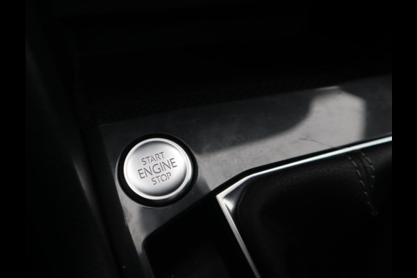 Volkswagen Tiguan 1.4 TSI eHybrid R-Line Business+ | Pano | Camera | Trekhaak