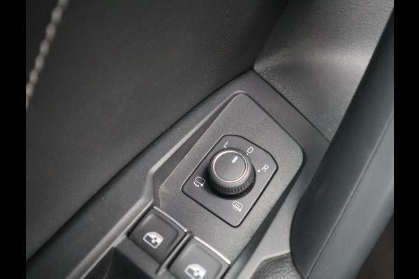 Volkswagen Tiguan 1.4 TSI eHybrid R-Line Business+ | Pano | Camera | Trekhaak