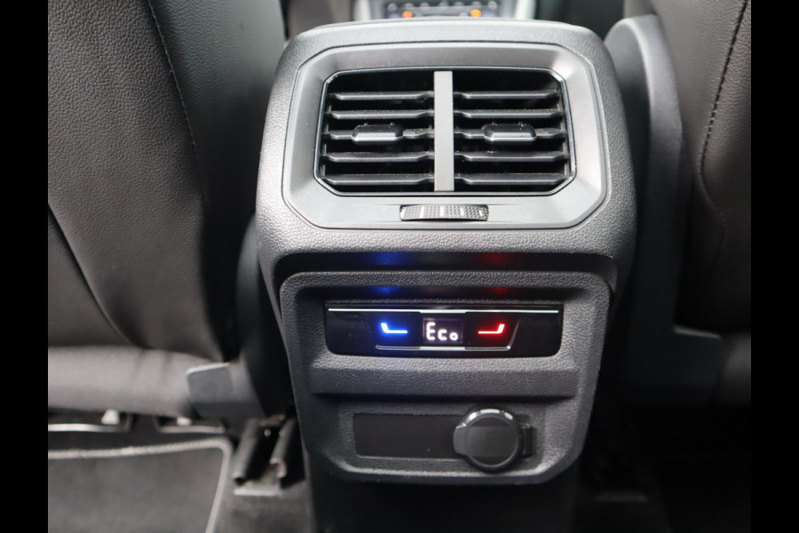 Volkswagen Tiguan 1.4 TSI eHybrid R-Line Business+ | Pano | Camera | Trekhaak