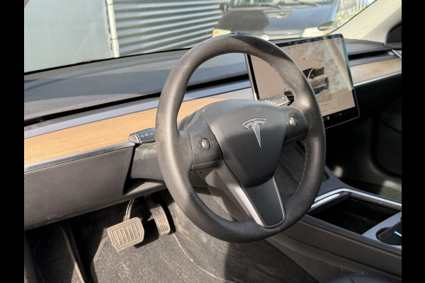 Tesla Model 3 BWJ 2022 | 283PK Standard RWD Plus 60 kWh | PANO DAK | LEER | CLIMA | STOEL&STUUR VERW | CARPLAY | PDC | LED |