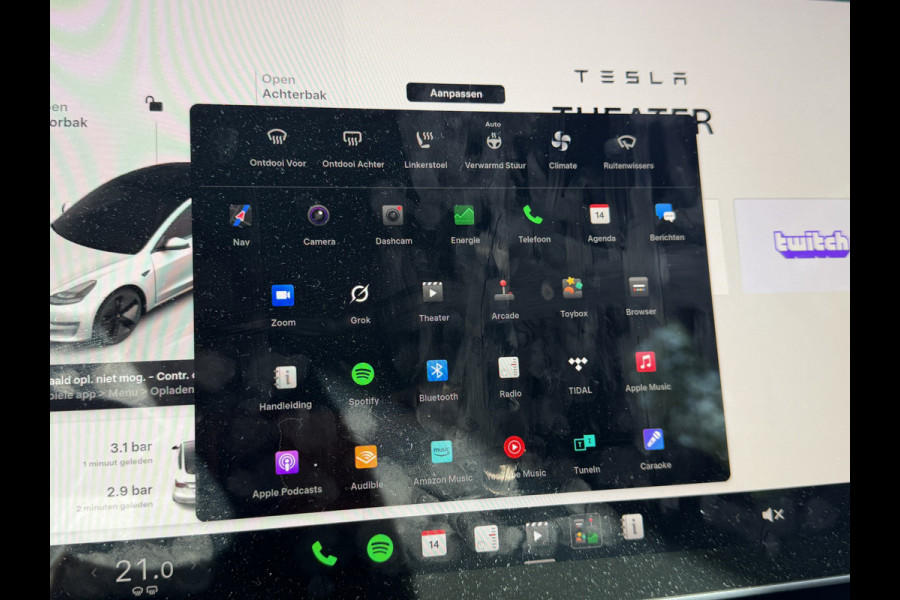 Tesla Model 3 BWJ 2022 | 283PK Standard RWD Plus 60 kWh | PANO DAK | LEER | CLIMA | STOEL&STUUR VERW | CARPLAY | PDC | LED |