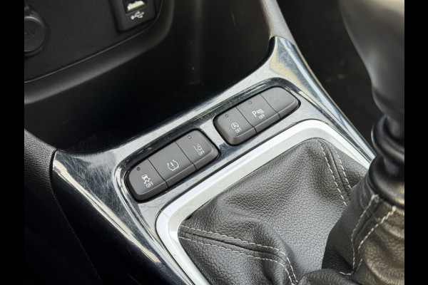 Opel Crossland X BWJ 2019 | 1.2T 111PK 120 Jaar Edition | CLIMA | NAVI | CRUISE | CARPLAY | PDC 2X | LICHTMETAAL | PRIVAY GLASS |