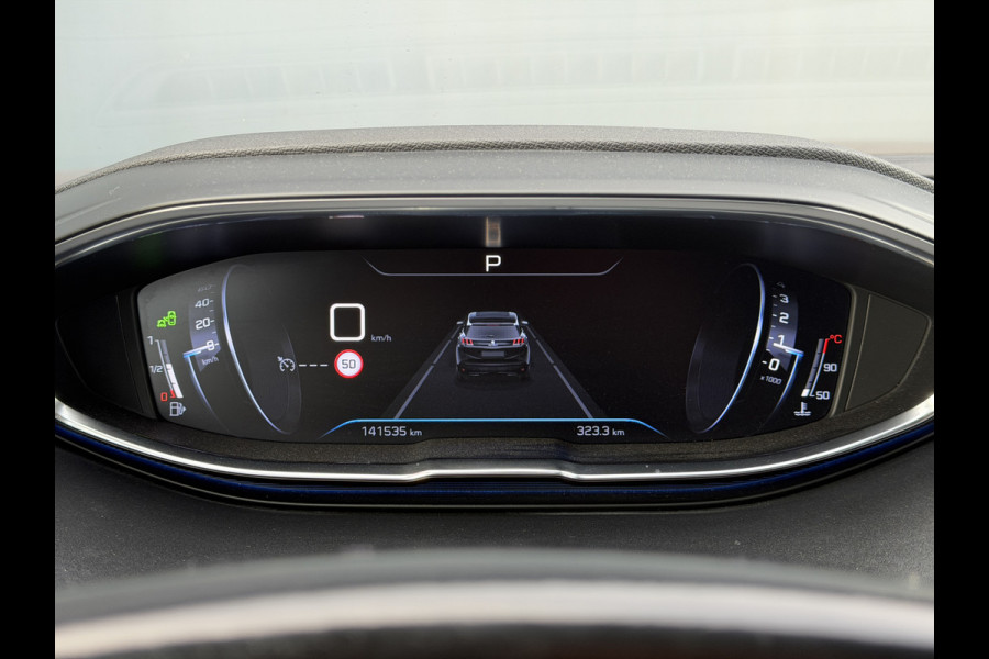 Peugeot 3008 BWJ 2019 | 1.6T 181PK Allure AUTOMAAT | TREKHAAK | CLIMA | NAVI | STOELVERW | PDC 2X | CARPLAY | PRIVACY GLASS |
