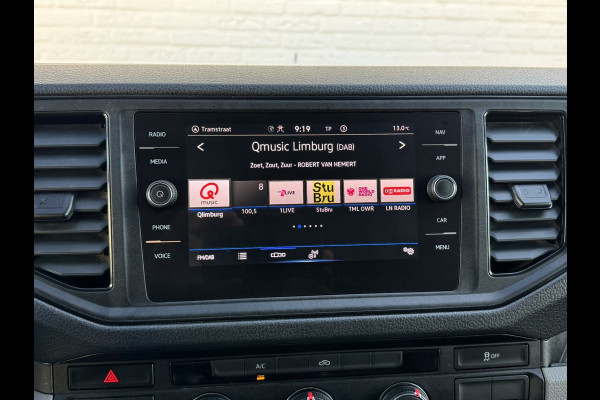 Volkswagen Crafter 35 2.0 TDI L3 DC Trendline Trekhaak 2800kg Trekgewicht Airco Cruise Carplay laadbak 2.700X 2.030