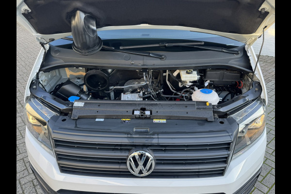 Volkswagen Crafter 35 2.0 TDI L3 DC Trendline Trekhaak 2800kg Trekgewicht Airco Cruise Carplay laadbak 2.700X 2.030