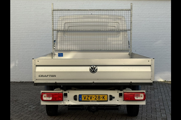 Volkswagen Crafter 35 2.0 TDI L3 DC Trendline Trekhaak 2800kg Trekgewicht Airco Cruise Carplay laadbak 2.700X 2.030