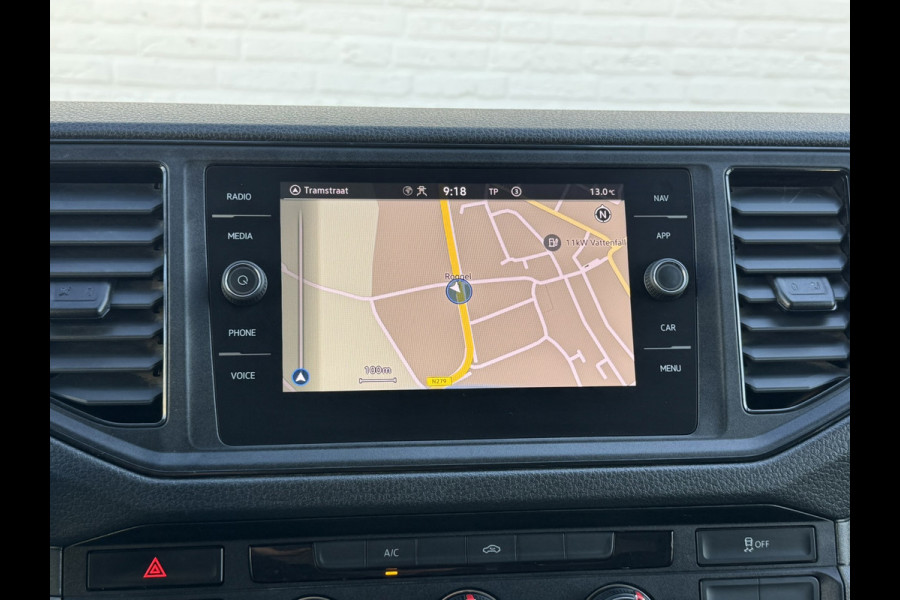 Volkswagen Crafter 35 2.0 TDI L3 DC Trendline Trekhaak 2800kg Trekgewicht Airco Cruise Carplay laadbak 2.700X 2.030