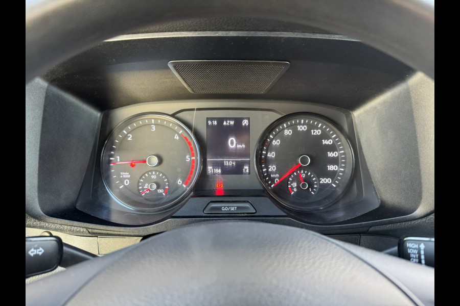 Volkswagen Crafter 35 2.0 TDI L3 DC Trendline Trekhaak 2800kg Trekgewicht Airco Cruise Carplay laadbak 2.700X 2.030