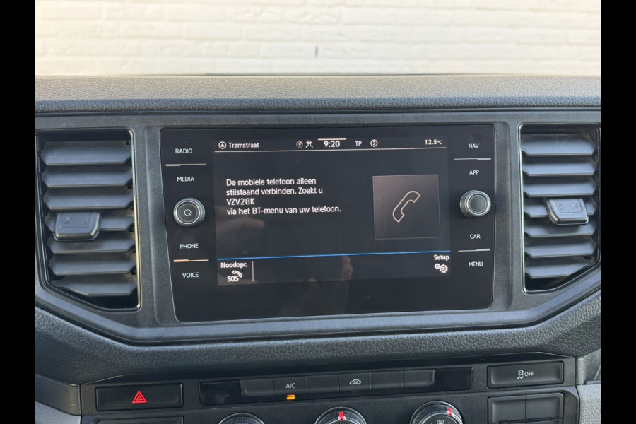 Volkswagen Crafter 35 2.0 TDI L3 DC Trendline Trekhaak 2800kg Trekgewicht Airco Cruise Carplay laadbak 2.700X 2.030