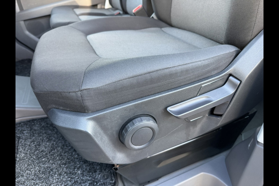 Volkswagen Crafter 35 2.0 TDI L3 DC Trendline Trekhaak 2800kg Trekgewicht Airco Cruise Carplay laadbak 2.700X 2.030