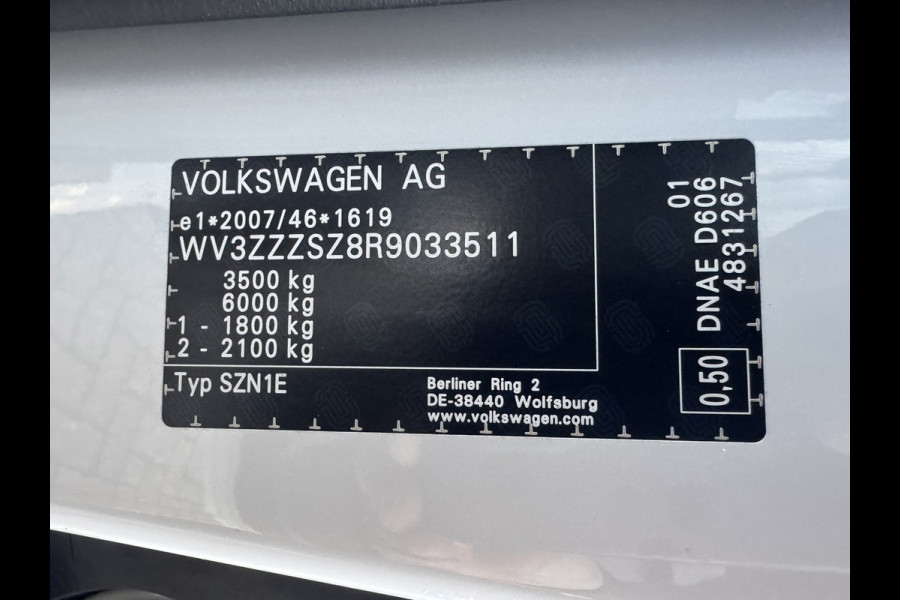 Volkswagen Crafter 35 2.0 TDI L3 DC Trendline Trekhaak 2800kg Trekgewicht Airco Cruise Carplay laadbak 2.700X 2.030