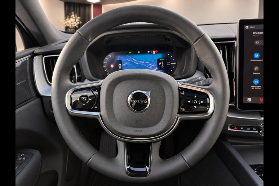 Volvo XC60 2.0 T8 Plug-in hybrid 455PK AWD Plus Black Ed. | Pano | H/K Sound | Premium Pack | Nieuw | BTW