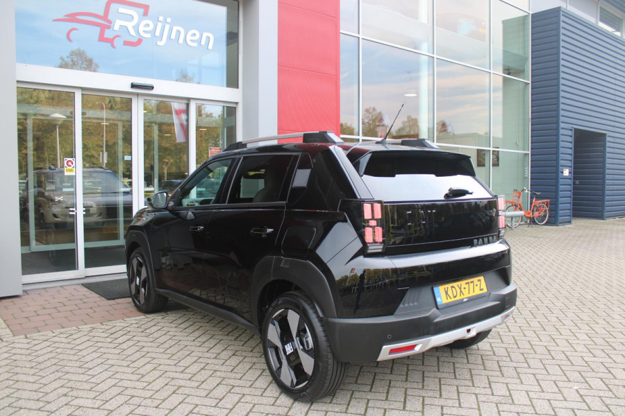 Fiat Grande Panda LA PRIMA 11 kW 44 kWh | WINTER PACK: (VERWARMBARE VOORSTOELEN, VERWARMBAAR STUURWIEL, VERWARMBARE VOORRUIT) | 17" LICHTMETALEN VELGEN "GLOSSY BLACK" | ELEKTRISCH INKLAPBARE BUITENSPIEGELS | MIDDENARMSTEUN VOOR | NAVIGATIE | DRAADLOZE TELEFOONLADER | ACHTERUITRIJ CAMERA MET DYNAMISCHE HULPLIJNEN | REGENSENSOR | CLIMATE CONTROL | DAB+ RADIO | DRAADLOZE APPLE CARPLAY/ANDROID AUTO | GETINTE ACHTERRUITEN | PARKEERSENSOREN VOOR EN ACHTER | CINEMA BLACK |