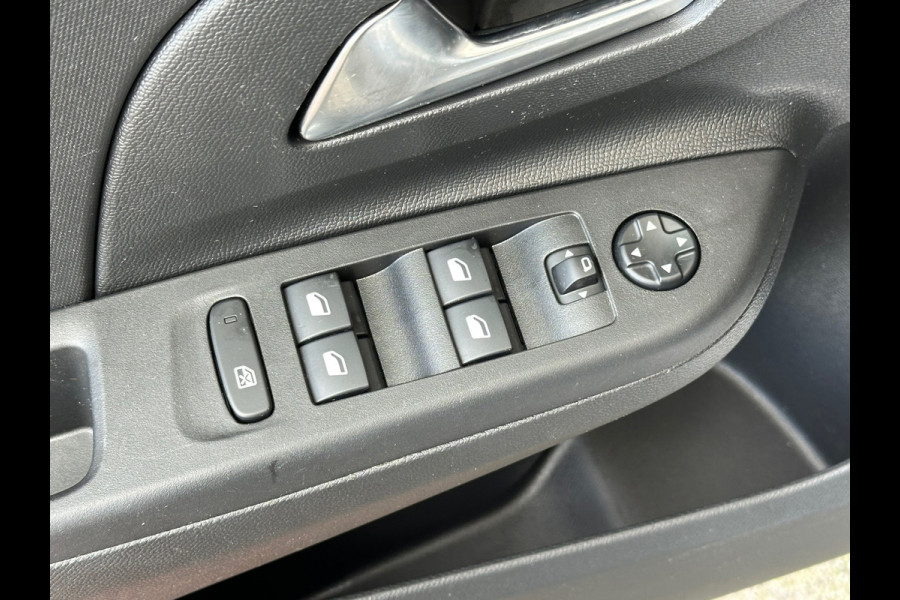 Opel Corsa 1.2 Elegance Automaat Navi Airco Carplay PDC