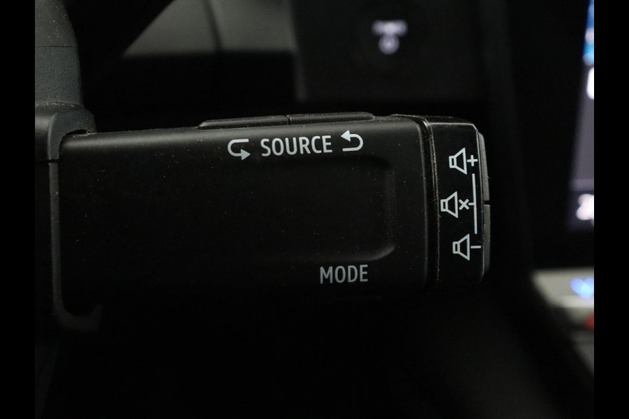 Renault Mégane E-Tech EV60 Optimum Charge Evolution | SOH 92,4 % | Cruise control | Trekhaak | Carplay | Camera | Park assist | Climate control | Keyless | Full LED