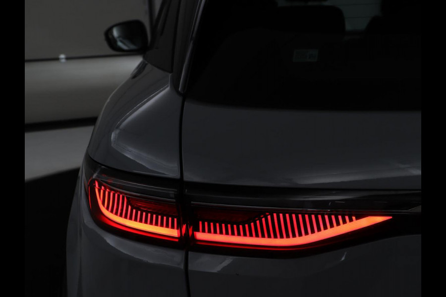 Renault Mégane E-Tech EV60 Optimum Charge Evolution | SOH 92,4 % | Cruise control | Trekhaak | Carplay | Camera | Park assist | Climate control | Keyless | Full LED