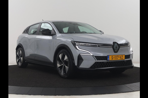 Renault Mégane E-Tech EV60 Optimum Charge Evolution | SOH 92,4 % | Cruise control | Trekhaak | Carplay | Camera | Park assist | Climate control | Keyless | Full LED