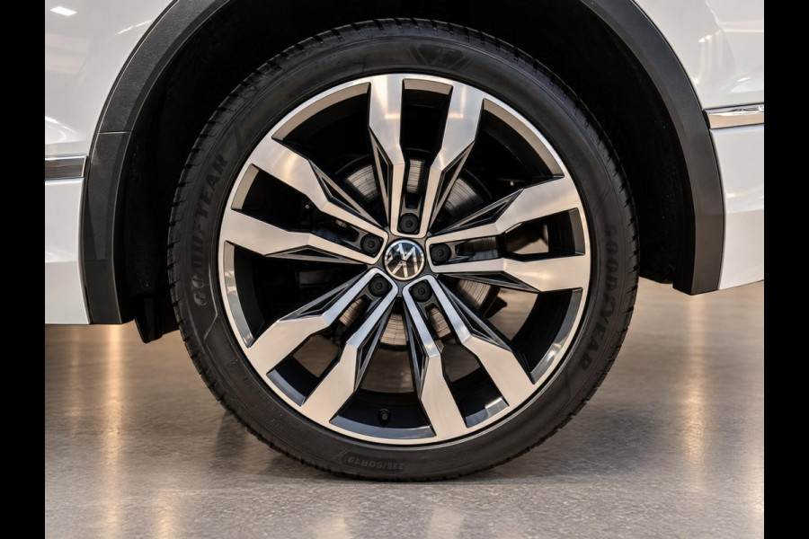 Volkswagen Tiguan 1.5 TSI 150PK DSG R-Line | Keyless | Camera | Winter Pack | BTW