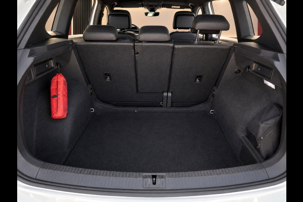 Volkswagen Tiguan 1.5 TSI 150PK DSG R-Line | Keyless | Camera | Winter Pack | BTW