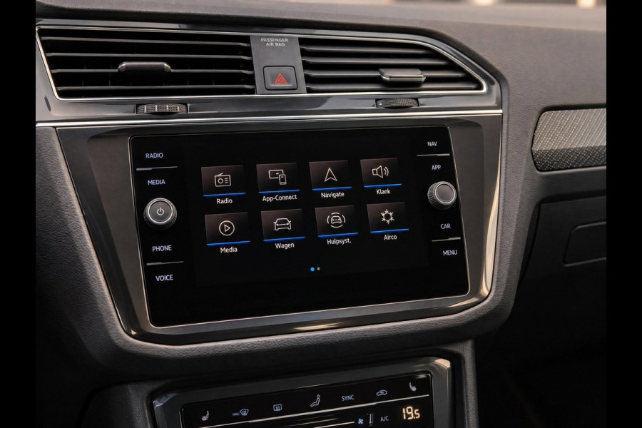 Volkswagen Tiguan 1.5 TSI 150PK DSG R-Line | Keyless | Camera | Winter Pack | BTW