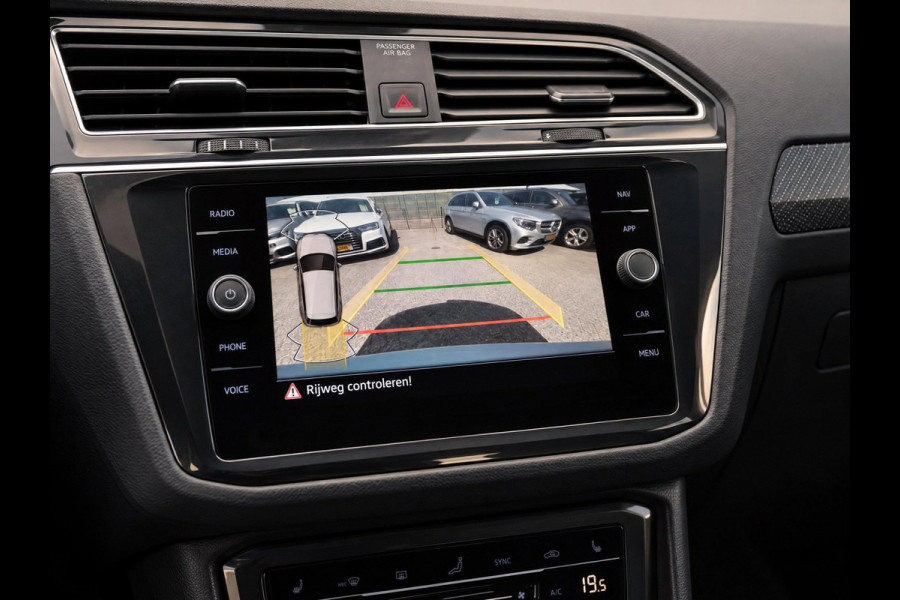 Volkswagen Tiguan 1.5 TSI 150PK DSG R-Line | Keyless | Camera | Winter Pack | BTW