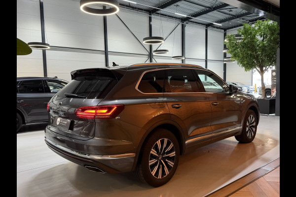 Volkswagen Touareg 3.0 TSi eHybrid 4MOTION 381PK Elegance BOVAG Garantie BTW Pano Memory LED ACC Lane Full Rijklaar