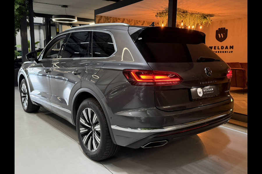 Volkswagen Touareg 3.0 TSi eHybrid 4MOTION 381PK Elegance BOVAG Garantie BTW Pano Memory LED ACC Lane Full Rijklaar