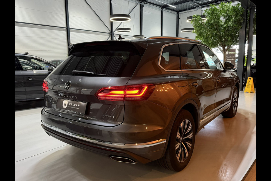 Volkswagen Touareg 3.0 TSi eHybrid 4MOTION 381PK Elegance BOVAG Garantie BTW Pano Memory LED ACC Lane Full Rijklaar