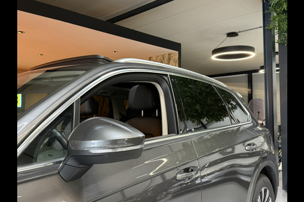 Volkswagen Touareg 3.0 TSi eHybrid 4MOTION 381PK Elegance BOVAG Garantie BTW Pano Memory LED ACC Lane Full Rijklaar
