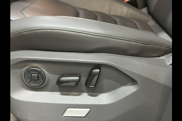 Volkswagen Touareg 3.0 TSi eHybrid 4MOTION 381PK Elegance BOVAG Garantie BTW Pano Memory LED ACC Lane Full Rijklaar