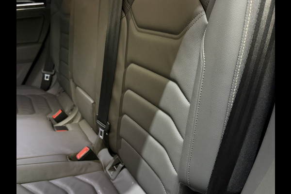 Volkswagen Touareg 3.0 TSi eHybrid 4MOTION 381PK Elegance BOVAG Garantie BTW Pano Memory LED ACC Lane Full Rijklaar