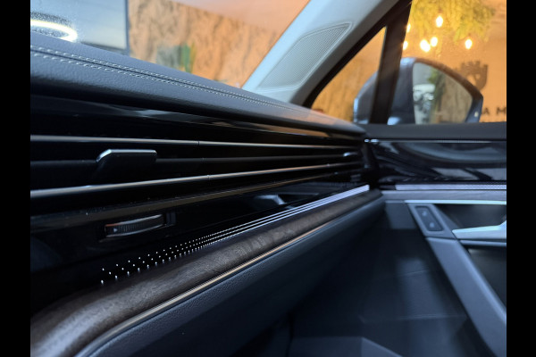 Volkswagen Touareg 3.0 TSi eHybrid 4MOTION 381PK Elegance BOVAG Garantie BTW Pano Memory LED ACC Lane Full Rijklaar