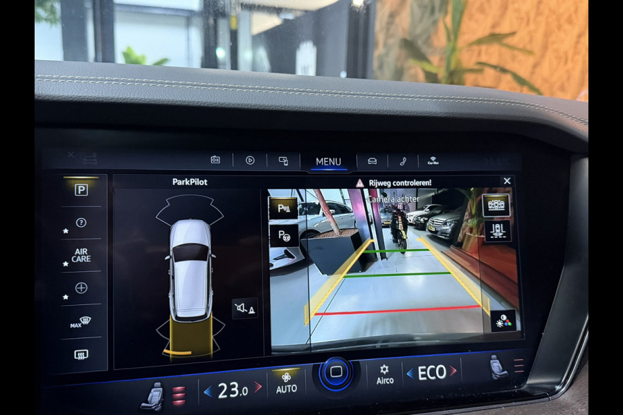 Volkswagen Touareg 3.0 TSi eHybrid 4MOTION 381PK Elegance BOVAG Garantie BTW Pano Memory LED ACC Lane Full Rijklaar
