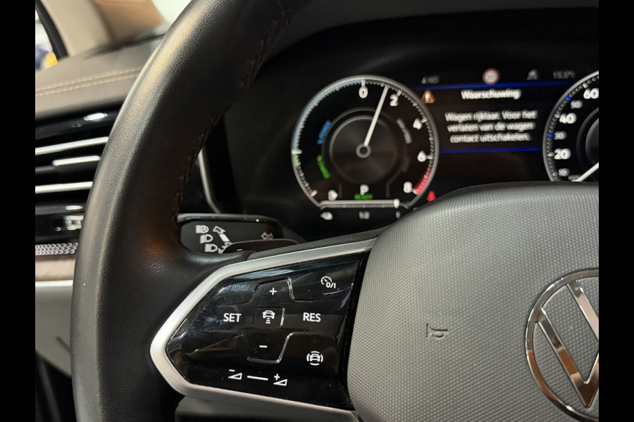 Volkswagen Touareg 3.0 TSi eHybrid 4MOTION 381PK Elegance BOVAG Garantie BTW Pano Memory LED ACC Lane Full Rijklaar