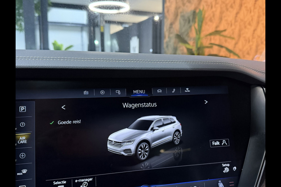 Volkswagen Touareg 3.0 TSi eHybrid 4MOTION 381PK Elegance BOVAG Garantie BTW Pano Memory LED ACC Lane Full Rijklaar