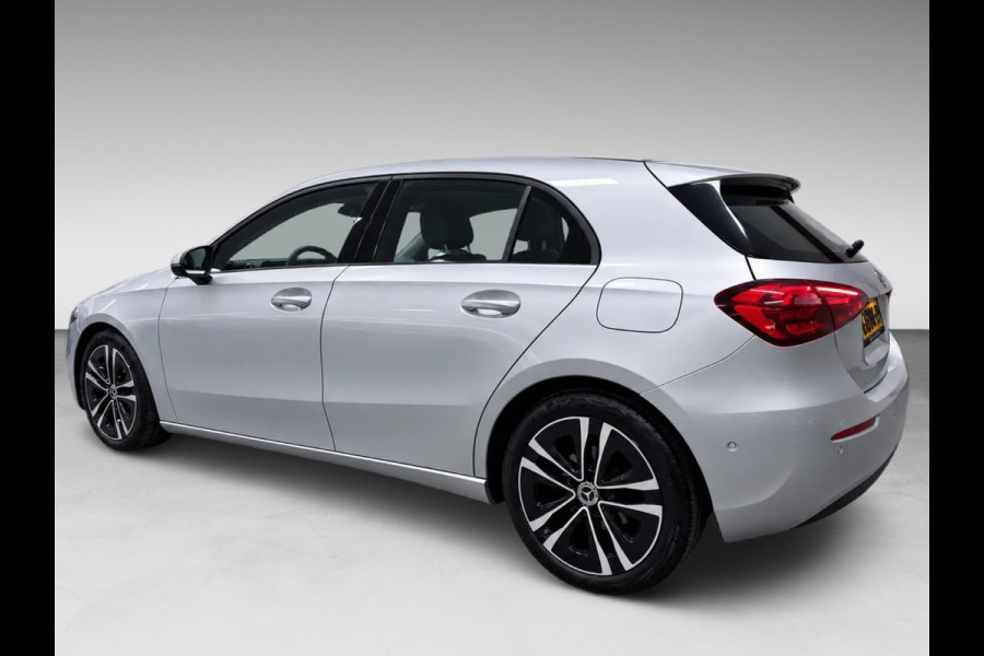 Mercedes-Benz A-Klasse 180 BUSINESS EDITION AUTOMAAT/NAVI/ECC/PDC/CRUISE///