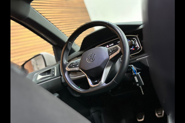Volkswagen Polo 1.0 TSI R-Line | Carplay | Matrix LED | Camera | Climatronic | Stoelverwarming | 17” Lichtmetaal