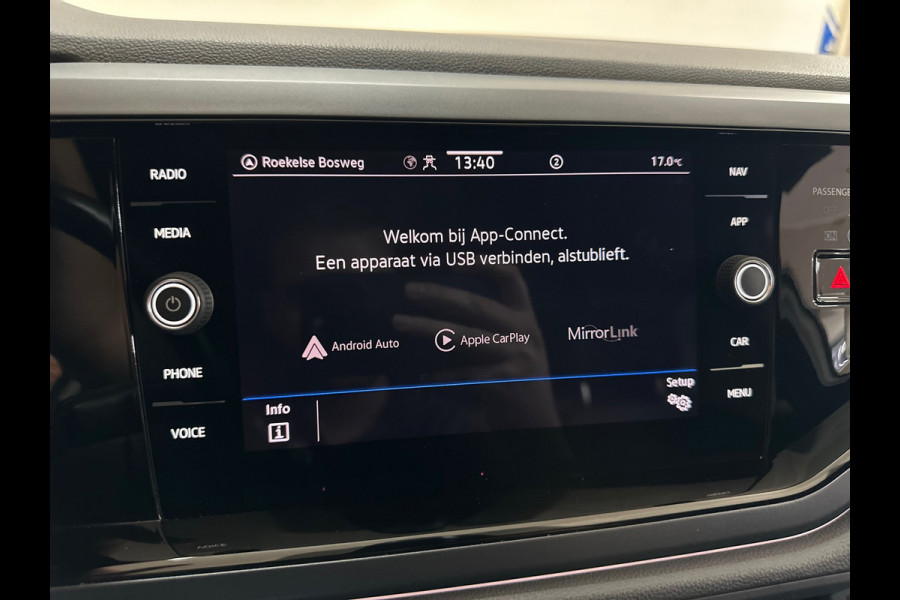 Volkswagen Polo 1.0 TSI R-Line | Carplay | Matrix LED | Camera | Climatronic | Stoelverwarming | 17” Lichtmetaal