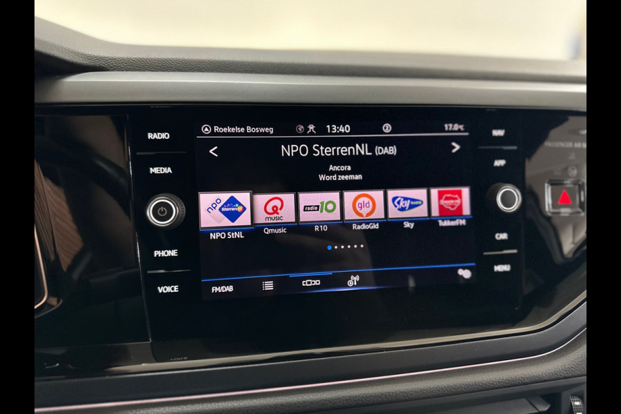 Volkswagen Polo 1.0 TSI R-Line | Carplay | Matrix LED | Camera | Climatronic | Stoelverwarming | 17” Lichtmetaal