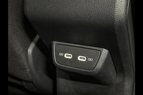 Volkswagen Polo 1.0 TSI R-Line | Carplay | Matrix LED | Camera | Climatronic | Stoelverwarming | 17” Lichtmetaal