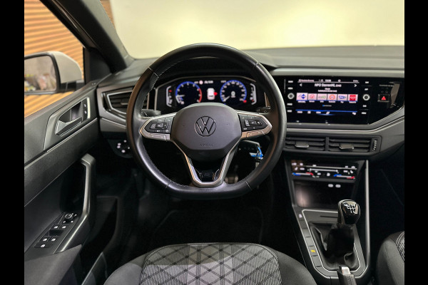 Volkswagen Polo 1.0 TSI R-Line | Carplay | Matrix LED | Camera | Climatronic | Stoelverwarming | 17” Lichtmetaal