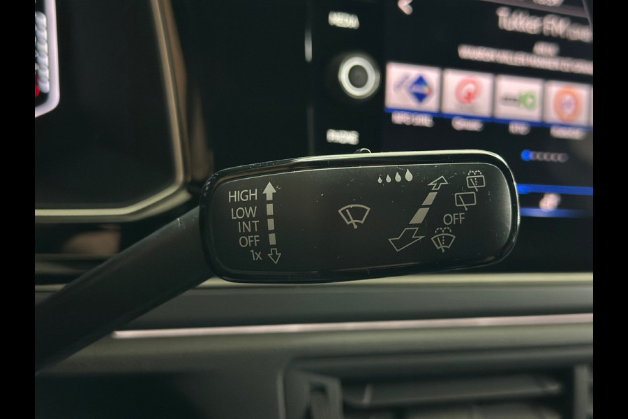 Volkswagen Polo 1.0 TSI R-Line | Carplay | Matrix LED | Camera | Climatronic | Stoelverwarming | 17” Lichtmetaal